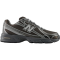 New Balance 740 Black Metallic
